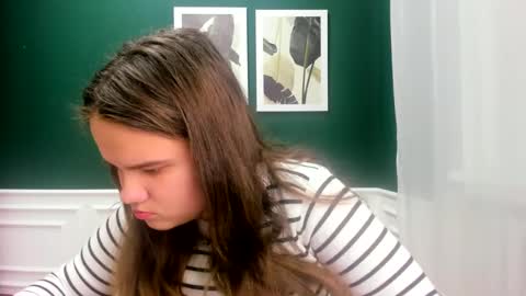 Snapshot of adelecruzz chatting on February 9, 4:29 pm adelecruzz online show from February 9, 4:29 pm