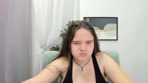 Snapshot of adelecruzz chatting on March 4, 1:17 pm adelecruzz online show from March 4, 1:17 pm
