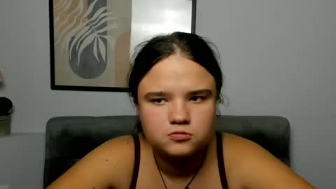 Snapshot of adelecruzz chatting on September 17, 12:07 pm adelecruzz online show from September 17, 12:07 pm
