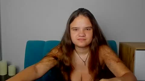 adelecruzz online show from June 18, 11:47 am