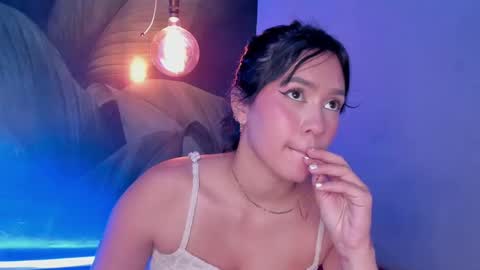 Snapshot of adelefoxx chatting on December 2, 9:06 pm AdeleFoxx online show from December 2, 9:06 pm