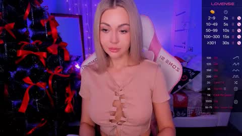 Snapshot of adeleroberts chatting on January 10, 2:24 am Adele online show from January 10, 2:24 am