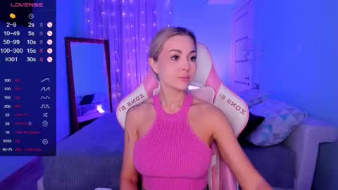 Snapshot of adeleroberts chatting on January 15, 2:05 am Adele online show from January 15, 2:05 am