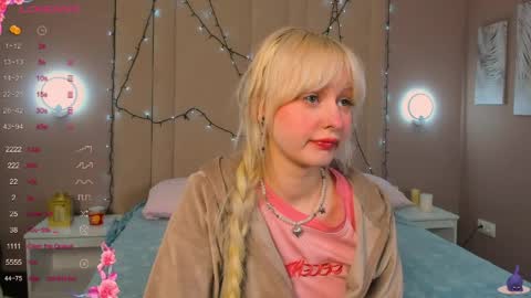 adelesilvy online show from April 2, 1:36 am