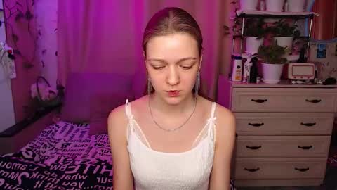 Snapshot of adelin_maxwell chatting on February 10, 10:30 am Lina online show from February 10, 10:30 am