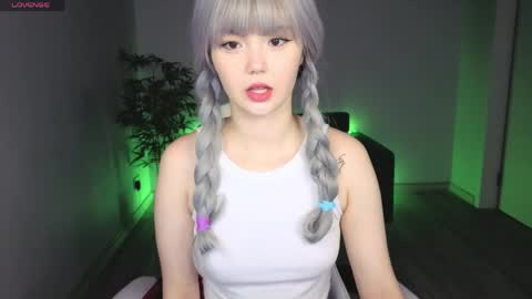 adelina__flower online show from May 9, 3:45 am
