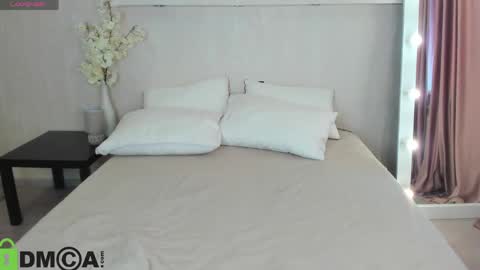 Adelina bliss online show from May 6, 7:24 am