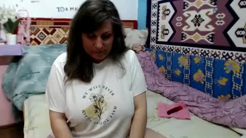 adelinemilf online show from May 9, 11:15 am
