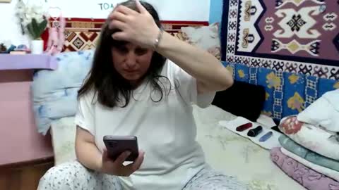 adelinemilf online show from May 14, 12:34 pm