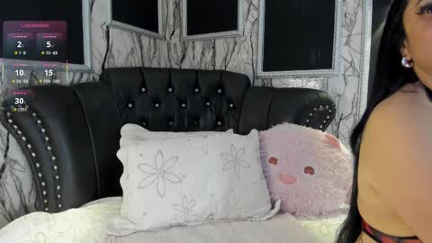 adelinemoretti online show from January 5, 7:28 pm