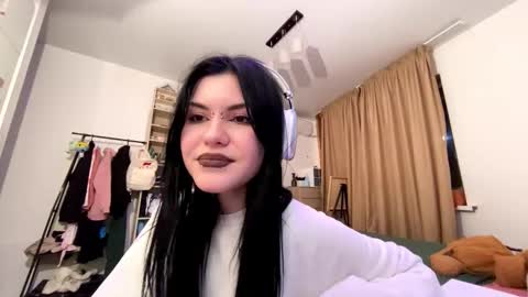 Snapshot of adelineschempp chatting on September 16, 8:54 pm Hi Im Djiu 18 years online show from September 16, 8:54 pm