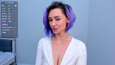 Selena online show from February 9, 5:11 am