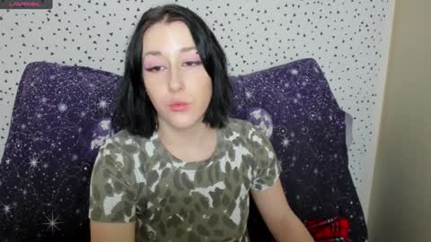 Snapshot of adell_berry chatting on February 8, 5:40 am Adel online show from February 8, 5:40 am