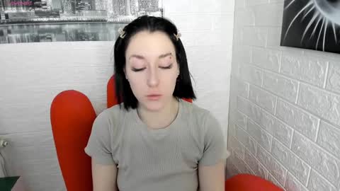 Snapshot of adell_berry chatting on February 23, 1:57 am Adel online show from February 23, 1:57 am