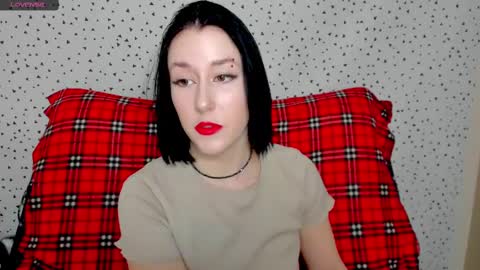 Snapshot of adell_berry chatting on March 6, 2:30 am Adel online show from March 6, 2:30 am