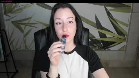 Snapshot of adell_berry chatting on September 27, 2:49 am Adel online show from September 27, 2:49 am