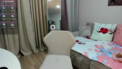 Adele maturemilfteasefitbruhete online show from May 14, 5:25 am