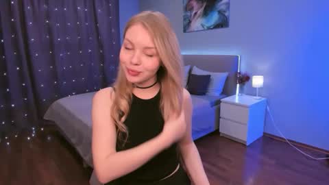 adelllovely online show from November 23, 11:32 am