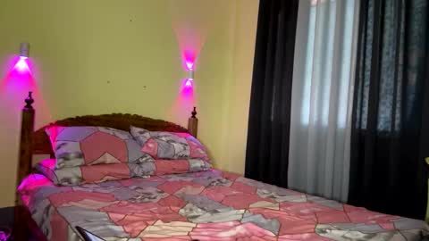 Snapshot of adgodz chatting on February 12, 2:06 am Cassie online show from February 12, 2:06 am