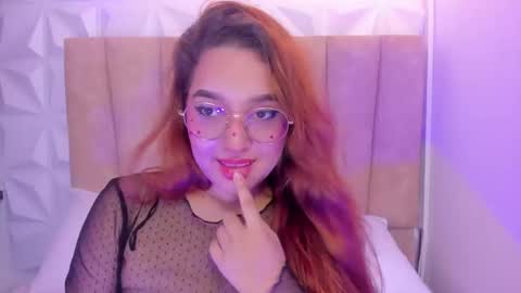Snapshot of adhara_rousse_ chatting on September 19, 12:17 pm ADHARA online show from September 19, 12:17 pm