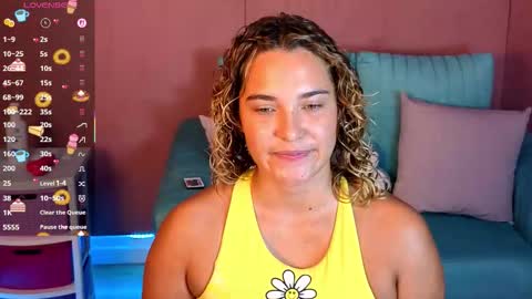 Snapshot of adharawo chatting on November 27, 10:39 am Adhara online show from November 27, 10:39 am