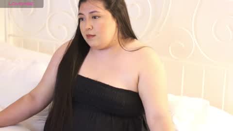 adia_ online show from December 3, 5:09 am