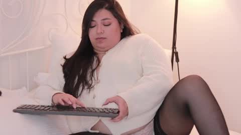 adia_ online show from February 14, 5:41 am