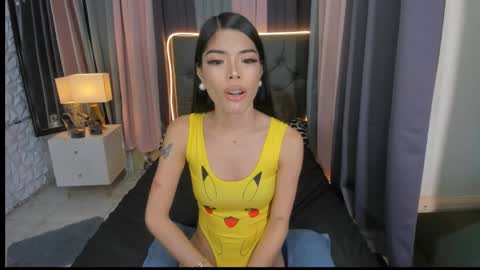 Snapshot of adiannacumforyou chatting on December 14, 11:18 am Siobe online show from December 14, 11:18 am