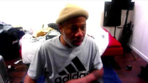 Snapshot of adick_ting chatting on February 10, 6:42 am adick_ting online show from February 10, 6:42 am