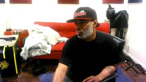adick_ting online show from May 1, 9:03 am