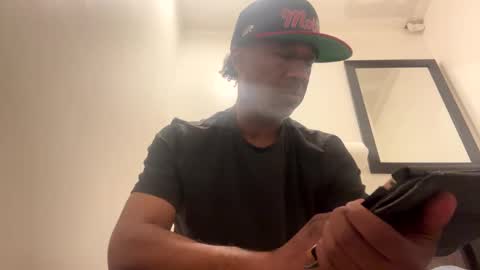 adick_ting online show from May 4, 11:06 am