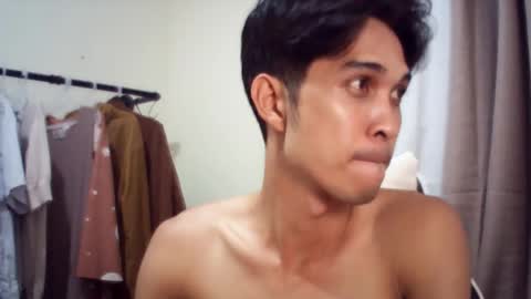 Snapshot of adios_amigo chatting on March 21, 4:21 pm Amigo online show from March 21, 4:21 pm