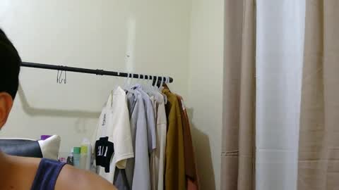 Snapshot of adios_amigo chatting on April 8, 3:01 pm Amigo online show from April 8, 3:01 pm