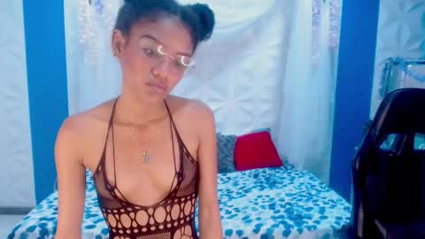 adisson_petite1 online show from October 8, 1:09 pm