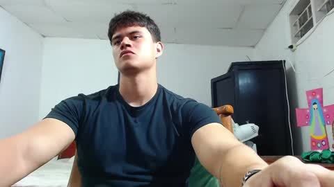Snapshot of adonis_walkerx chatting on January 25, 11:54 pm adonis_walkerx online show from January 25, 11:54 pm