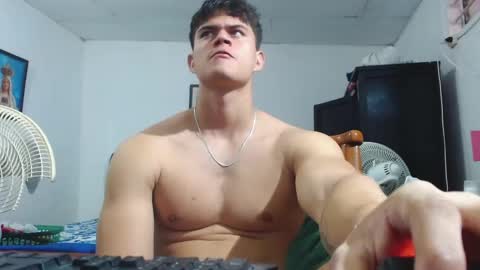 Snapshot of adonis_walkerx chatting on February 11, 1:41 pm adonis_walkerx online show from February 11, 1:41 pm
