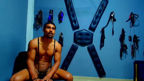 adonisdios online show from May 18, 2:34 pm