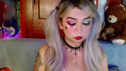 jasmine online show from December 6, 3:55 pm