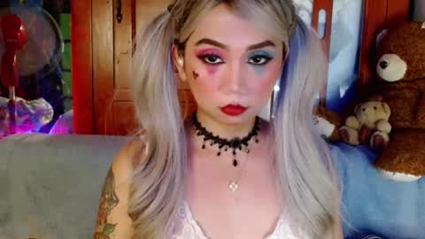 jasmine online show from December 6, 7:01 pm