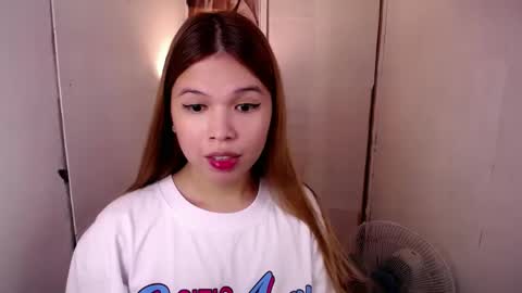 adorabletsforyouxx online show from February 24, 9:31 pm