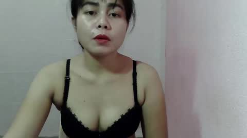 Snapshot of adorned_avah chatting on December 14, 12:33 pm Eve online show from December 14, 12:33 pm