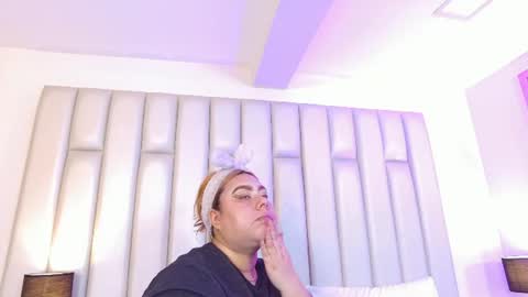 ANDREA PEREZ online show from June 23, 1:09 pm