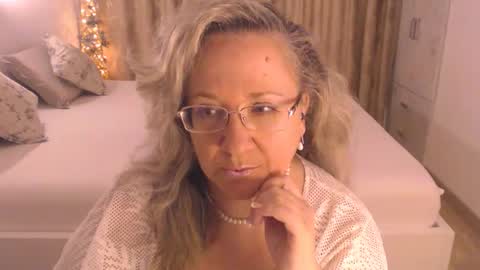 Cryna online show from March 29, 9:53 am