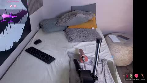 Snapshot of adri_silva_ chatting on March 30, 4:24 am adri online show from March 30, 4:24 am