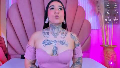 Snapshot of adri_tatto_ chatting on September 13, 3:39 am ADRI online show from September 13, 3:39 am