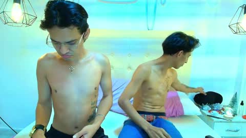 Snapshot of adrian_aa_21 chatting on April 1, 3:20 pm adrian_aa_21 online show from April 1, 3:20 pm