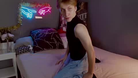Adrian online show from December 8, 2:19 pm