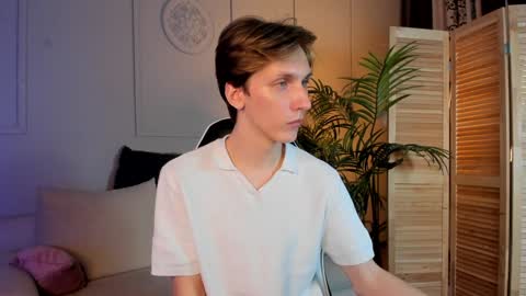 Adrian online show from December 14, 2:23 am