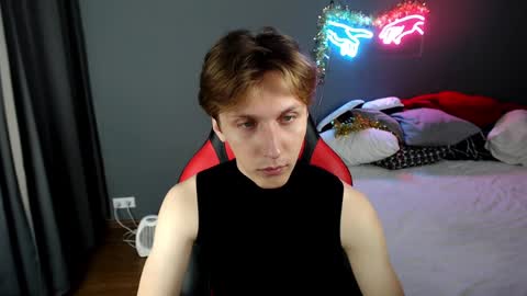 Adrian online show from December 14, 11:07 am