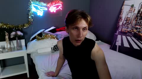 Adrian online show from December 14, 2:10 pm